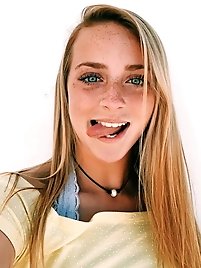 Polish inexperienced girlfriend taking dick inside the ass